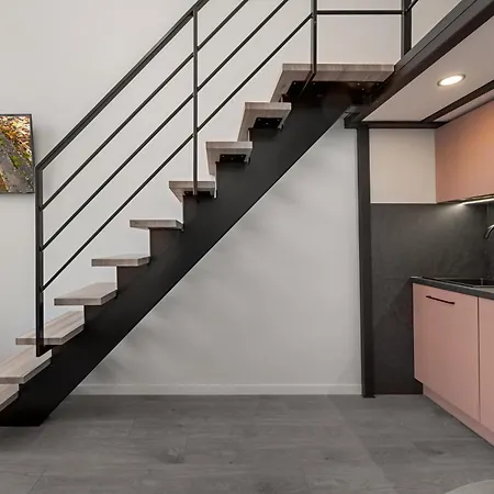 Pinky Loft In Centre Self Check-in No 3 Апартаменты