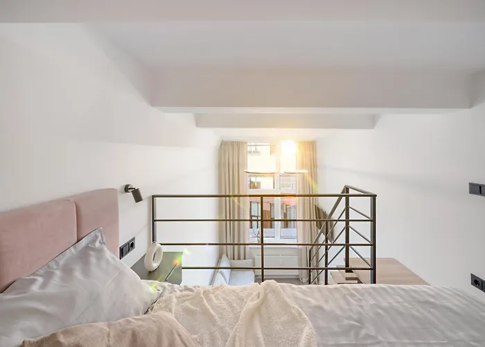 Pinky Loft In Centre Self Check-in No 3